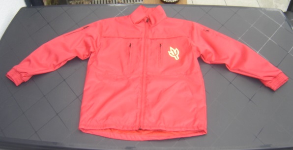 Rotes Schnittschutz Textiel mit Dreizack